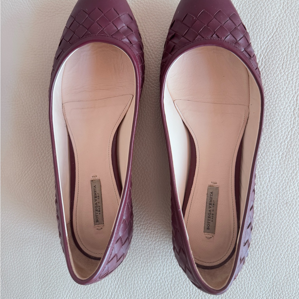 Bottega Veneta Burgundy Woven Flats
